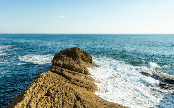 Comment préparer un itinéraire de camping pour découvrir les montagnes Rocheuses canadiennes?